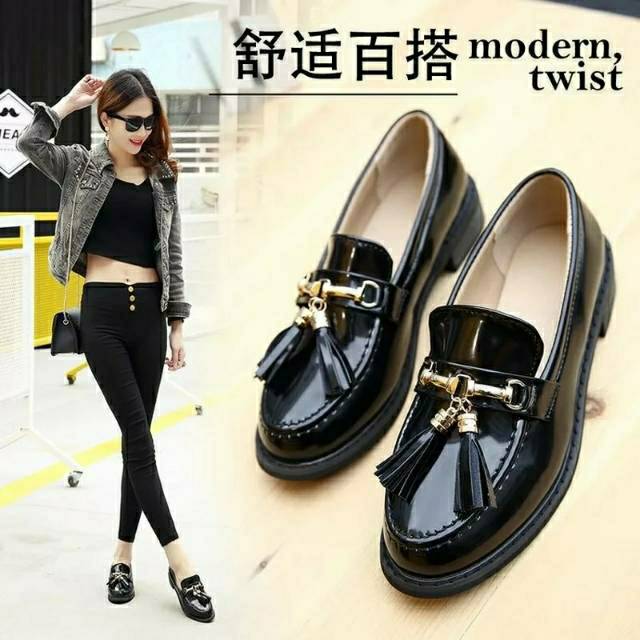 lonceng docmart/sepatu loafers wanita/Sepatu Docmart Wanita/terlaris/bestseller/(BISA COD)