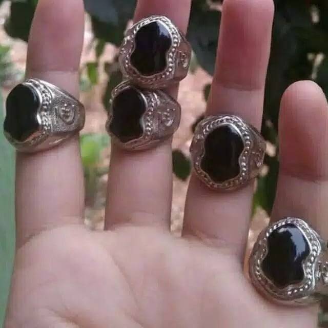 Cincin Terompah Batu Cubung Wulung