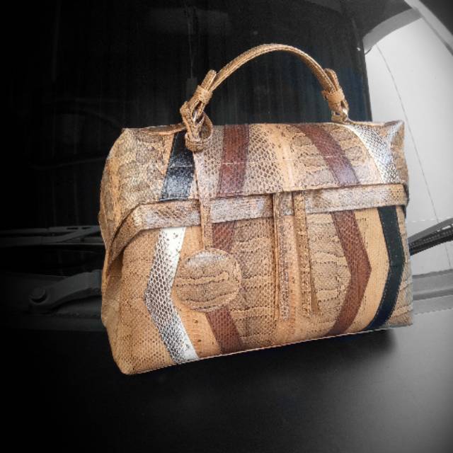 SOLD PO tas kulit ular kadut
