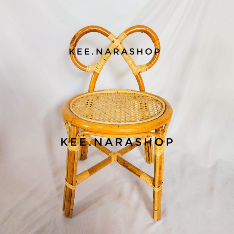 KNR kursi rotan pita/ kursi properti foto/ properti foto bayi/ kursi anak bulu/ kursi lucu