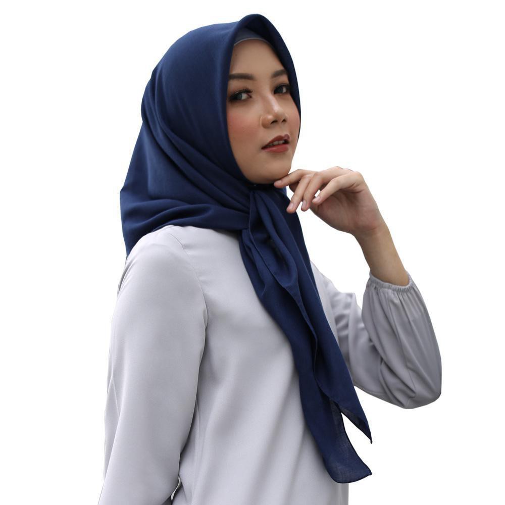 elzatta Jilbab Segi Empat Keisha Sadia Basic 2-516 - Navy