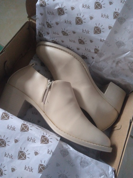 Khakikakiku Jill Oxford Cream