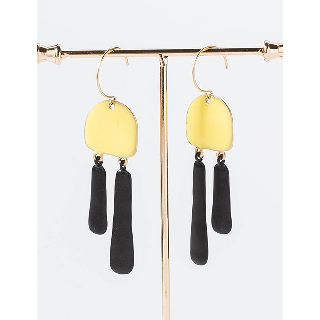 LRC Anting Tusuk Fashion Yellow C Type Double Hanging Earrings D27899