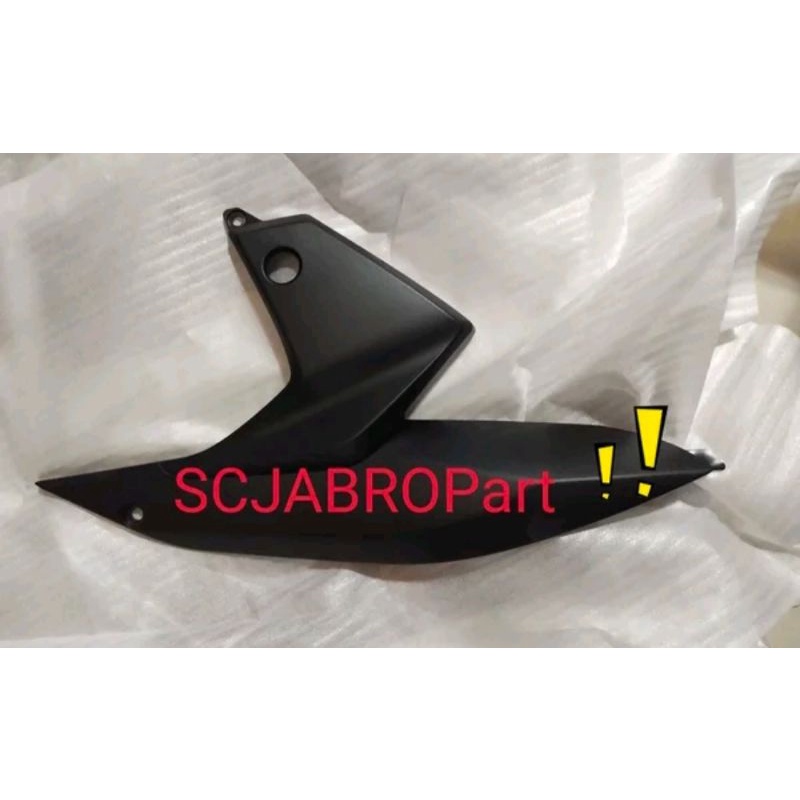 COVER R BODY LOWER HONDA REVO FI.. 64560 K03 N30ZB....ORI AHM