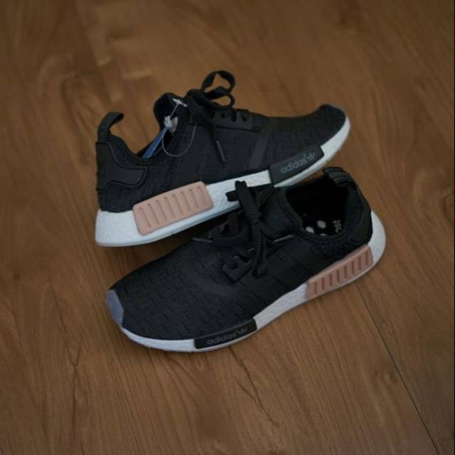 Adidas NMD R1 Core Black