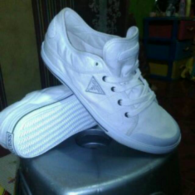 Sepatu GUESS ORIGINAL