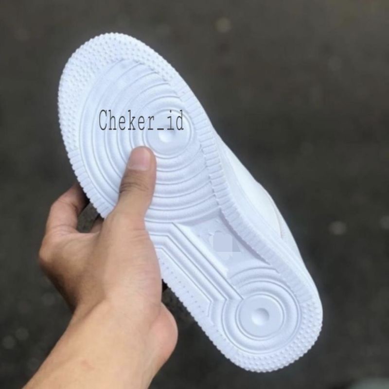 SEPATU SNEAKERS A1R FORC3 1 ONE UTILITY LV8 SEPATU SNEAKERS FULL WHITE PUTIH POLOS WHITE BLACK PUTIH HITAM SEPATU WANITA SEPATU PRIA