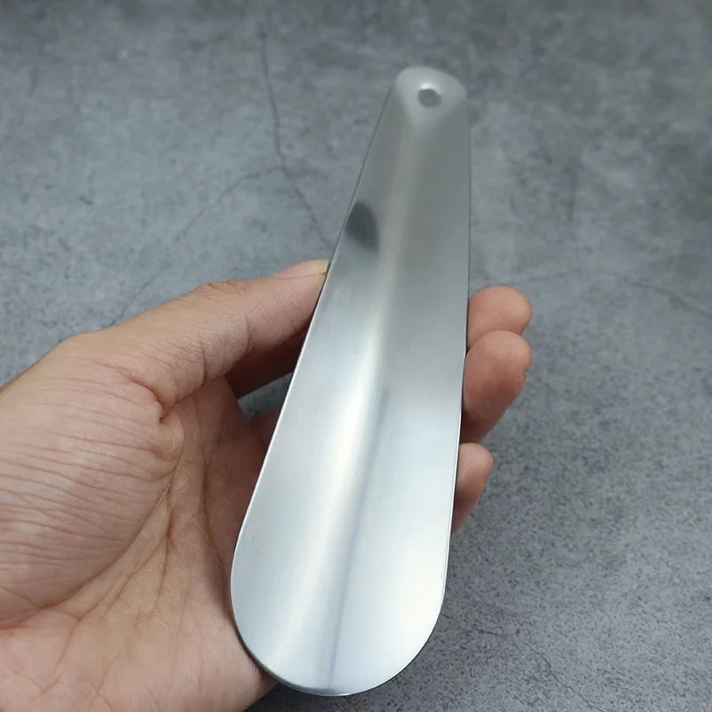 Sendok Sepatu Stainless Steel Alat Bantu Pakai Shoe Horn Spoon Pendek