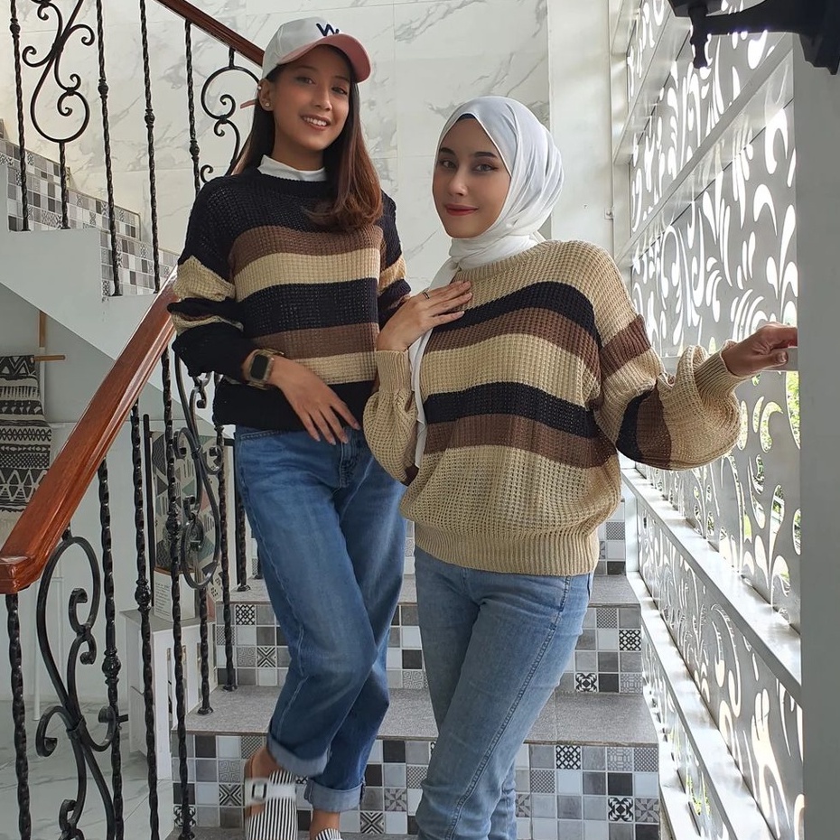 Freya Knite Sweater Rajut Ala Wanita Korean Outwear Motif Garis