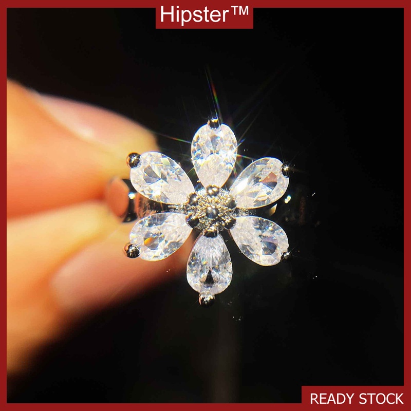 Fashion Personalized Flower Shape Diamond-Studded Ring