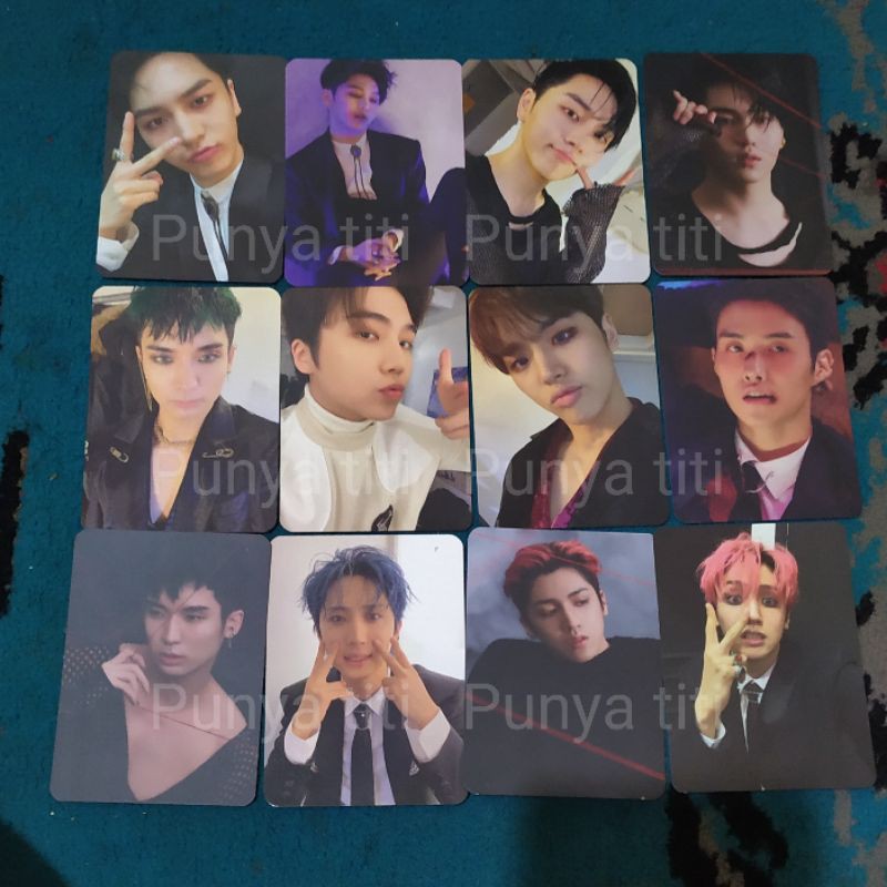 Pentagon universe : The Black Hall photocard
