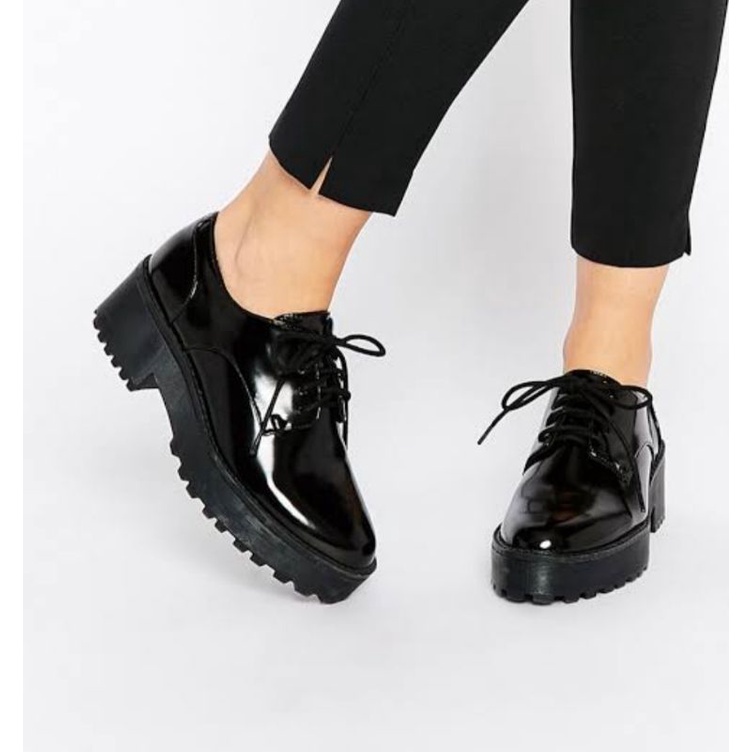 Sepatu Docmart Wanita Terbaru 2021 Loafers Hitam Kulit Fashion Kekinian Bisa Cod