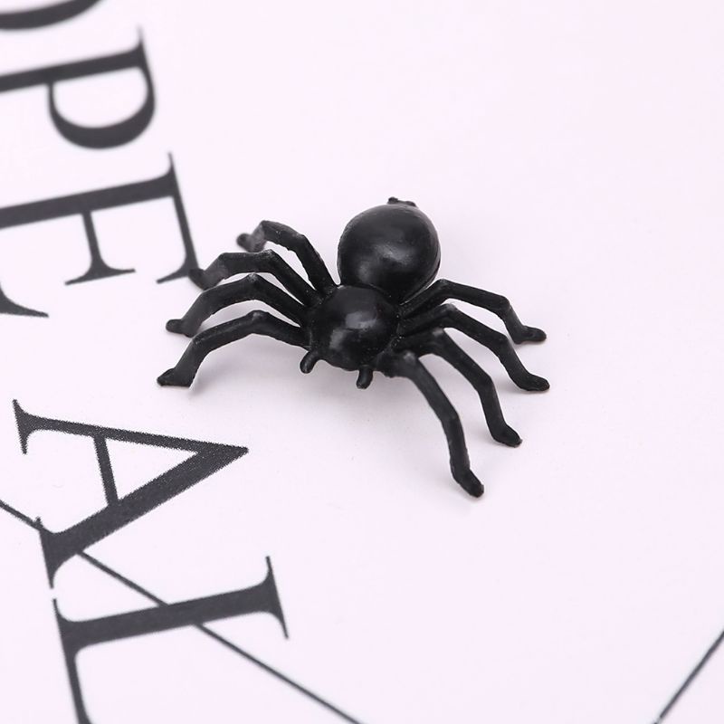 Mary 50Pcs Mainan Spider Palsu Plastik Hitam Kecil Lucu Canda Prank Props Halloween Deco