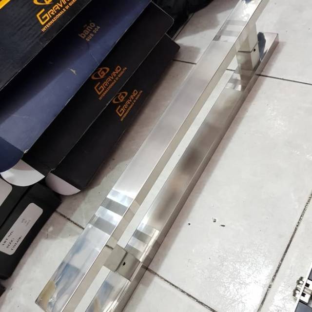 Handle pintu minimalis baut tembus bahan stainless ukuran 60cm
