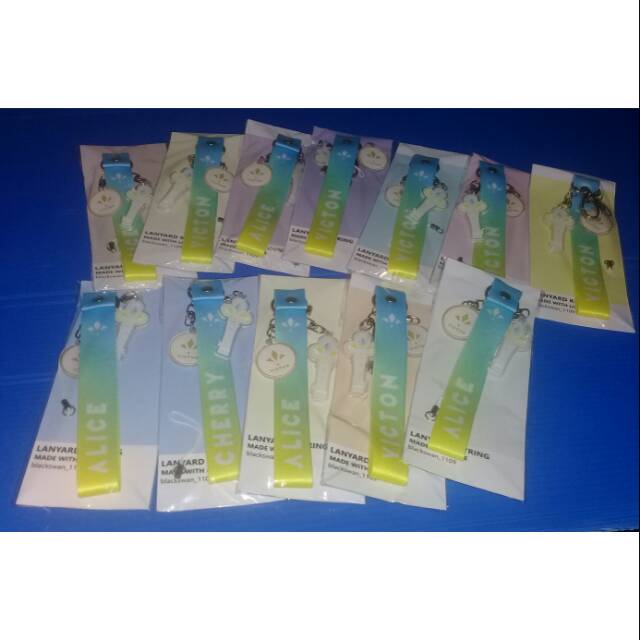 

[READY STOCK] VICTON LANYARD