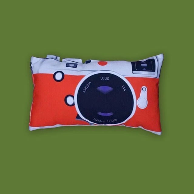 Bantal Kamera Leica