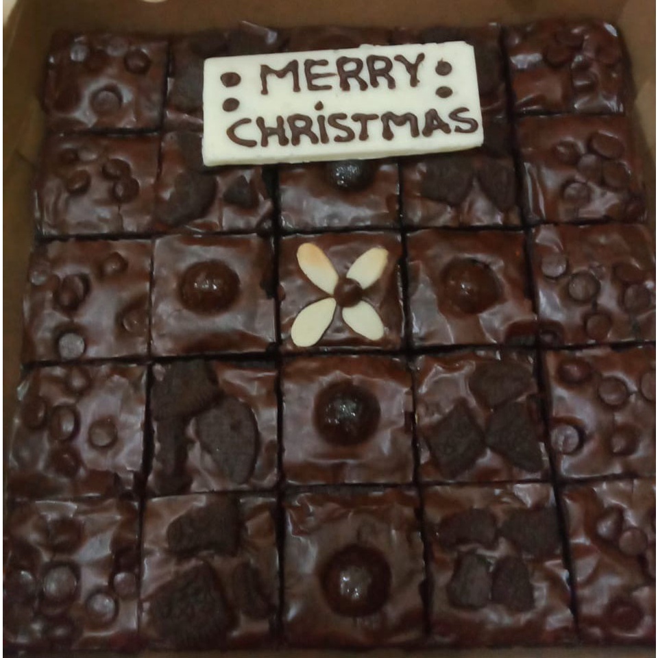 

BROWNIES PANGGANG KUE BRONIS PANGGANG COKLAT ULANG TAHUN HANTARAN NYOKLAT BROWNIS