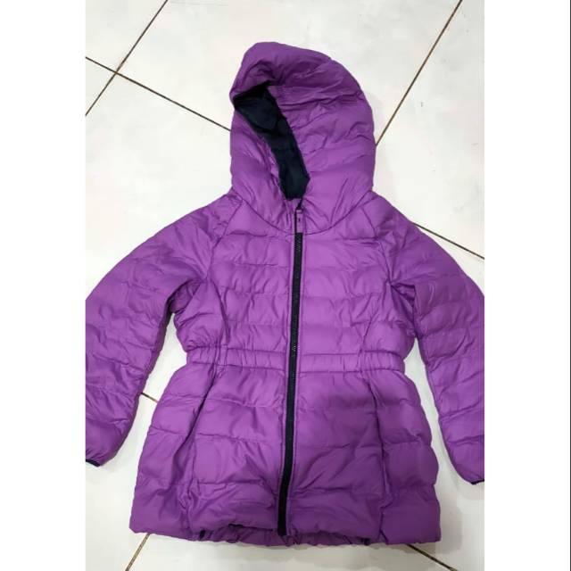 Jaket anak Uniqlo second like new anaknya sudah gede sudah tidak muat lagi