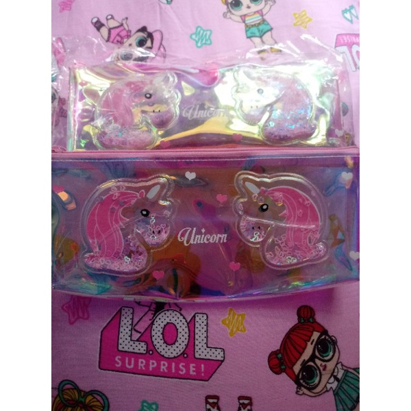 

Kotak Pensil Hologram Unicorn