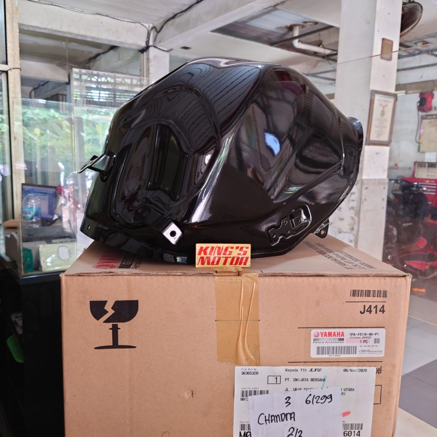 TANGKI TENGKI BENSIN VIXION NEW NVL NVA HITAM POLOS 1PA F4110 00 P1