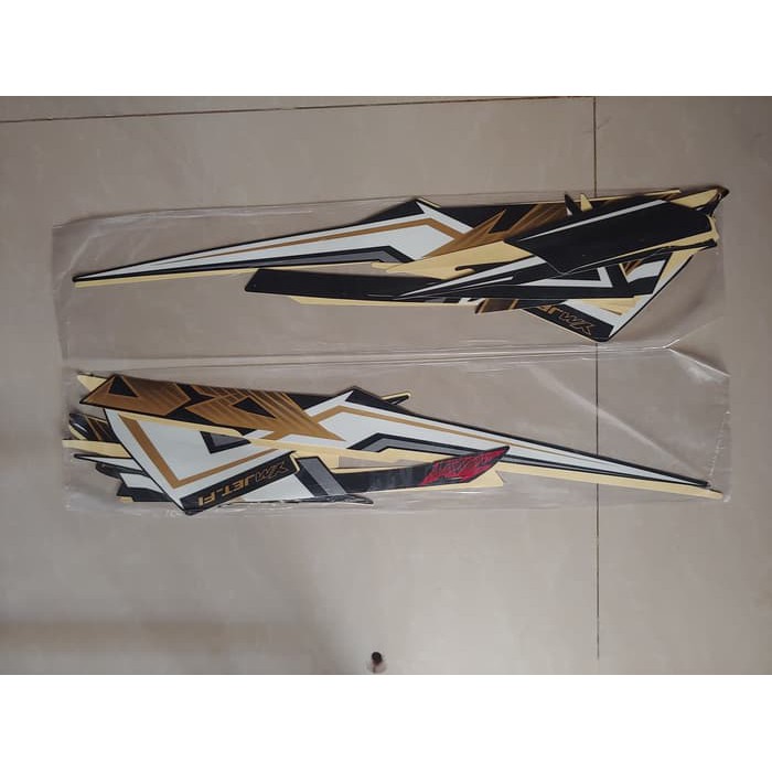 Stiker Bodi &amp; Lis Body &amp; Striping Xeon Rc Hitam Gold