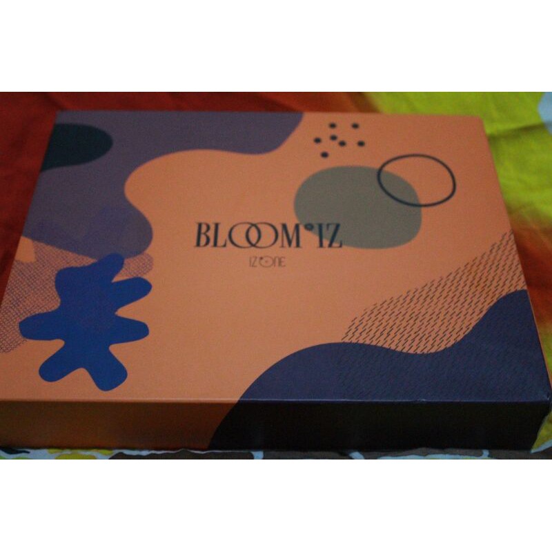 ALBUM ONLY IZONE BLOOMIZ