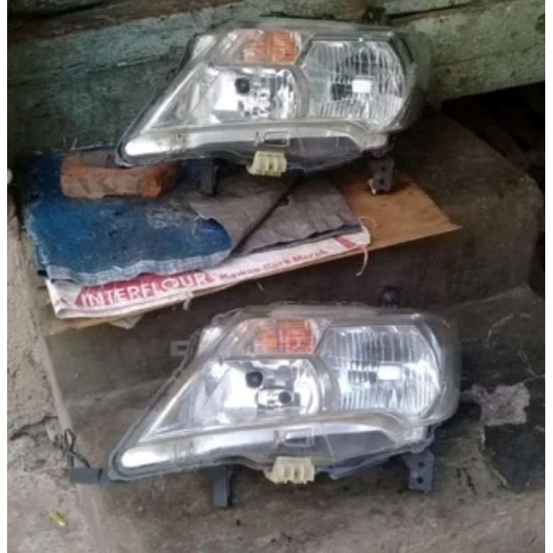 headlamp nissan serena c26 HID