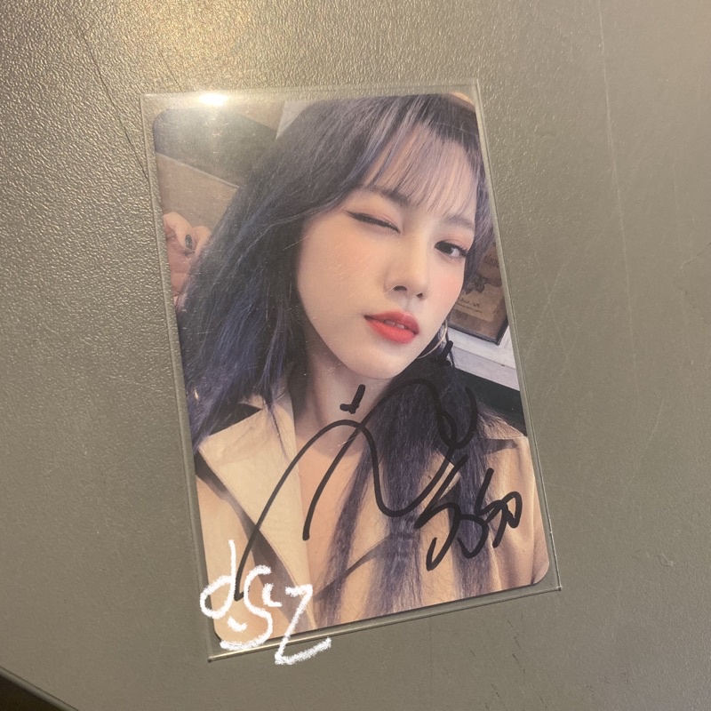GWSN SOSO PC PHOTOCARD SIGNED POB MUSICART LIKE IT HOT FANSIGN