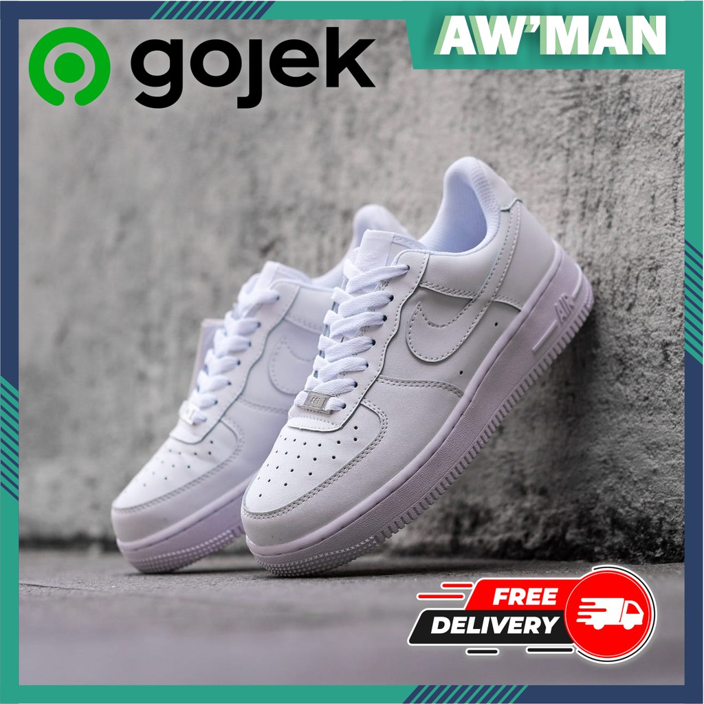 Nike Air Force 1 Triple White - Sepatu Sneakers Casual Sport Sekolah Santai Nike Pria Wanita Ori