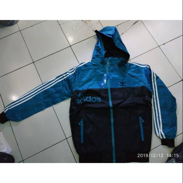 JAKET ADIDAS BOLAK BALIK WATERPROOF GRADE ORI