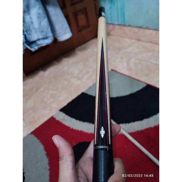 Cue Fury Ag 204 like new