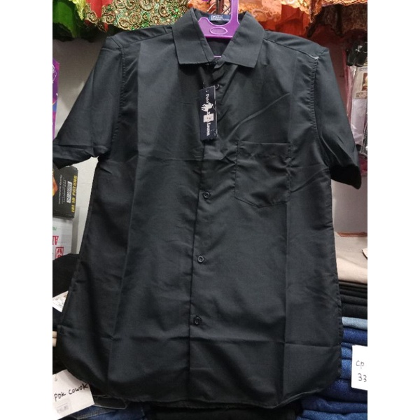 kemeja pria / kemeja pendek polos / kemeja polos hitam / kemeja polos putih / kemeja pendek putih / kemeja pendek hitam / kemeja formal / kemeja kerja / seragam kerja / dalaman jas / kemeja pendek / kemeja polos / kemeja