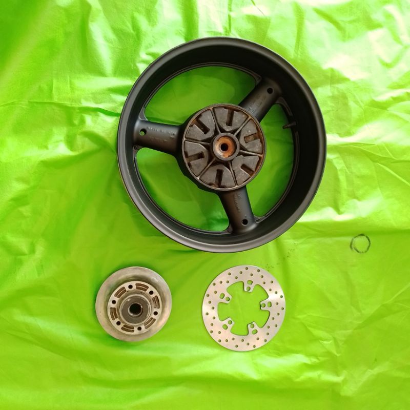 velg belakang gsx 750 limbah moge atau yamaha r6s