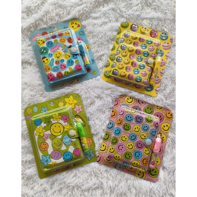 

Buku Diary Set Pulpen Motif Smile