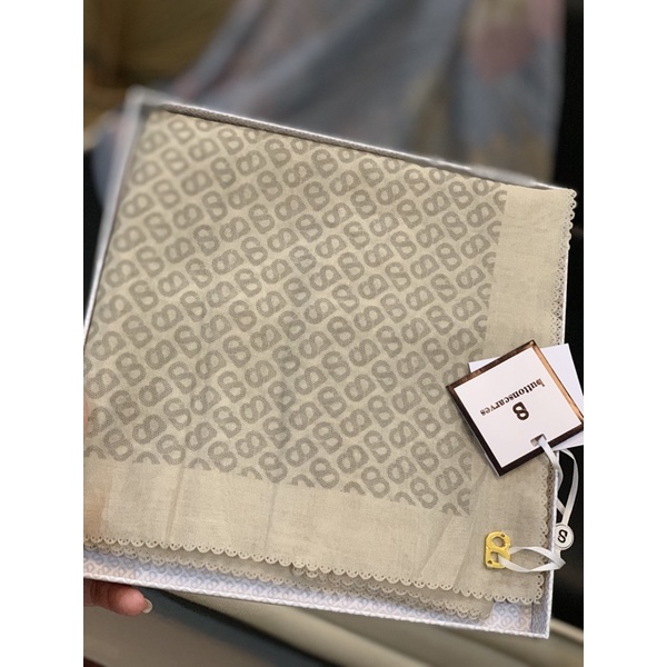 Tapis Seed Buttonscarves