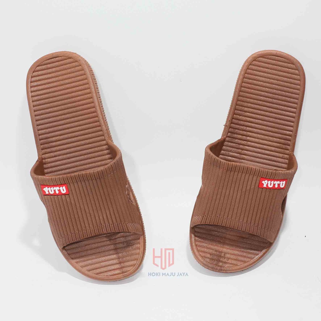 SANDAL PRIA DAN WANITA SLIP ON LENTUR DAN RINGAN YUTU 1604