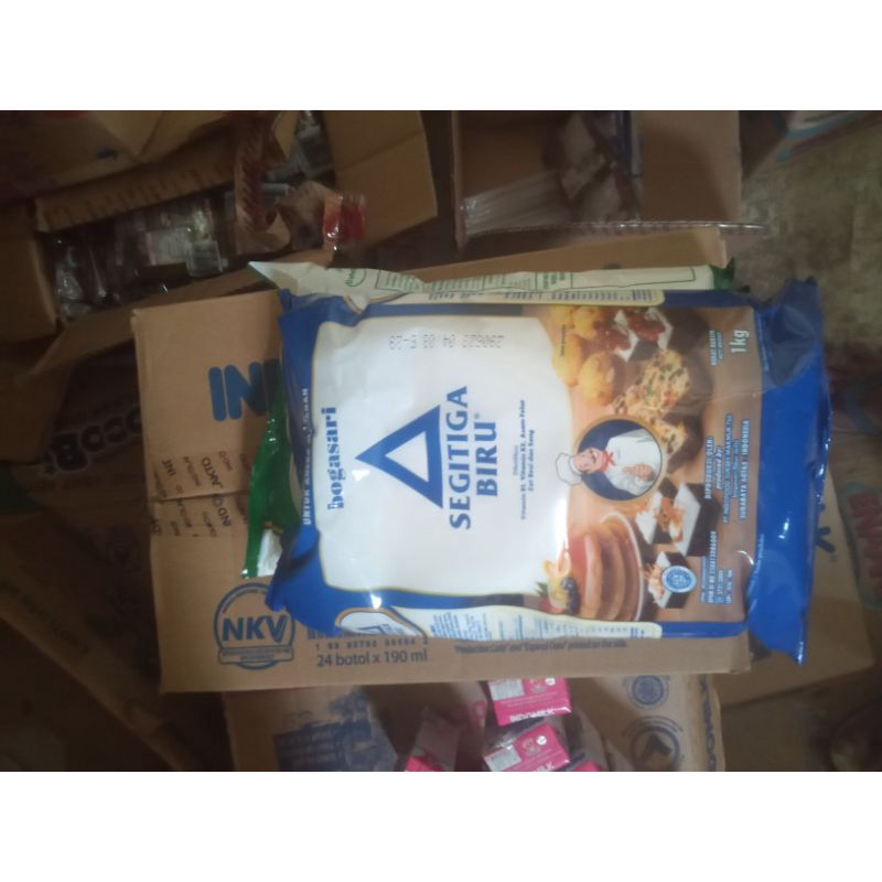 

tepung segitiga biru