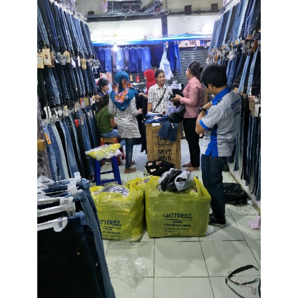 obral celana jeans rijek  layak pakai