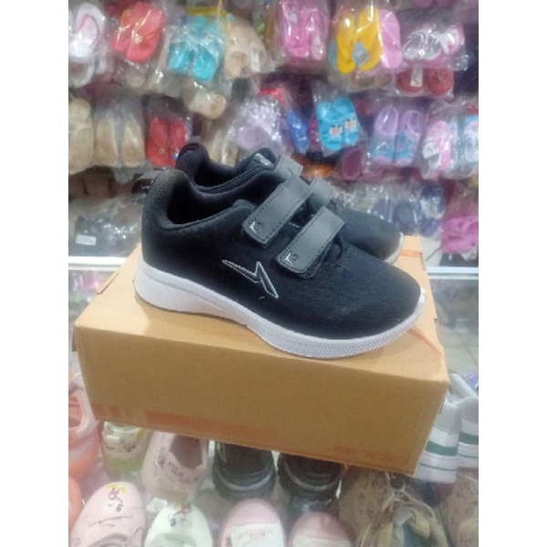 sepatu Ando anak sekolah size 29-32 TK SD