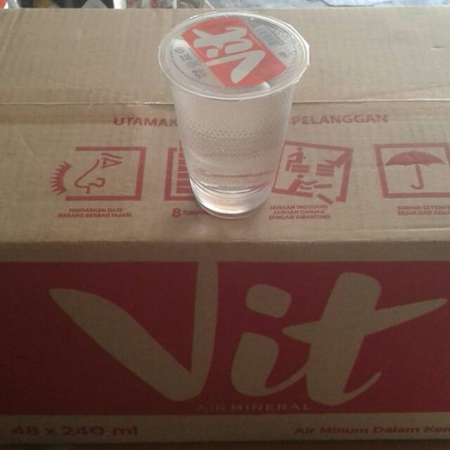 Vit Gelas 220 Ml 1 Dus Isi 42 Pcs Air Mineral Air Minum Dalam Kemasan Shopee Indonesia 9633