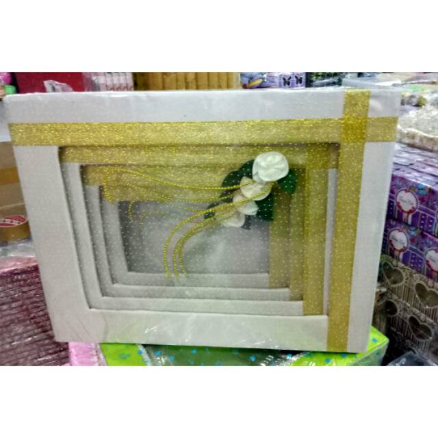 

kotak hantaran tutup pita