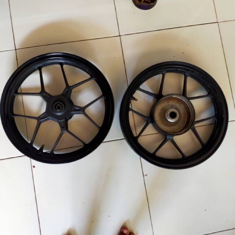 Velg motor depan belakang honda vario 125 150 led original