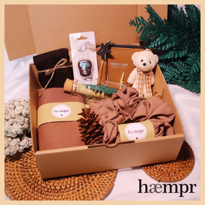 

[FREE GIFT] KADO HAMPERS/GIFT BOX HIJAB/KADO ULANG TAHUN/KADO WISUDA
