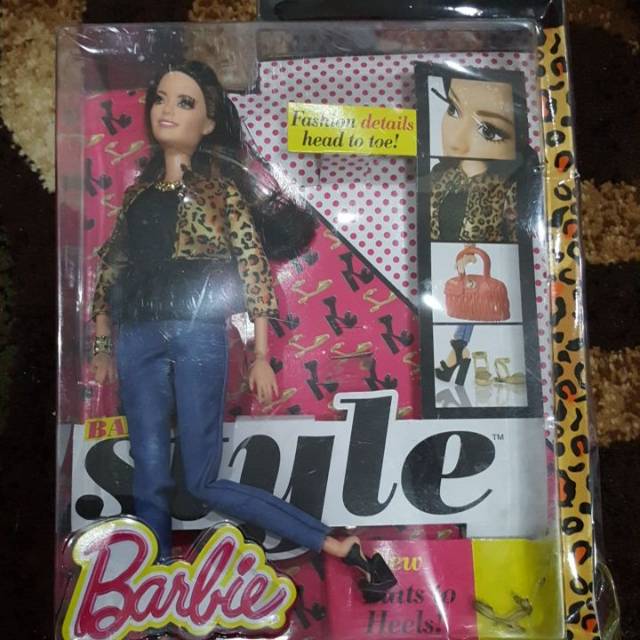 Barbie style raquelle