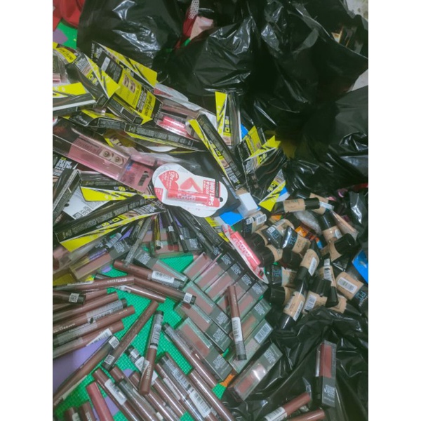 ORIGINAL Maybelline Define and Blend brow pencil.