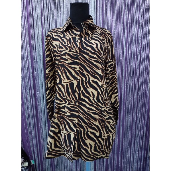 Kemeja Wanita Motif Macan