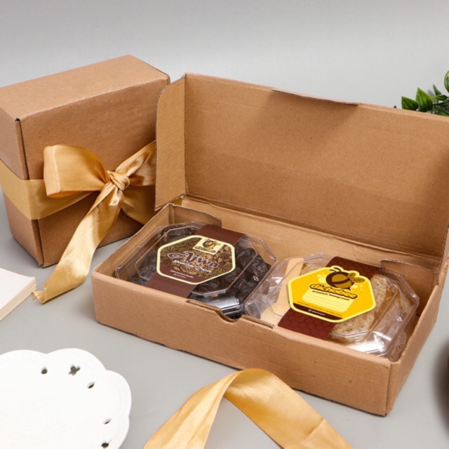 

Hampers / parcel / kado / gift / bingkisan Medium - Parcel,Sarang madu + kurma d6e8