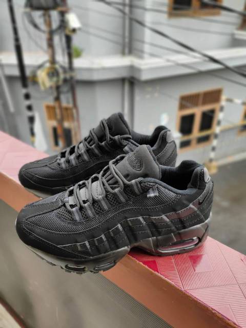 mens black 95
