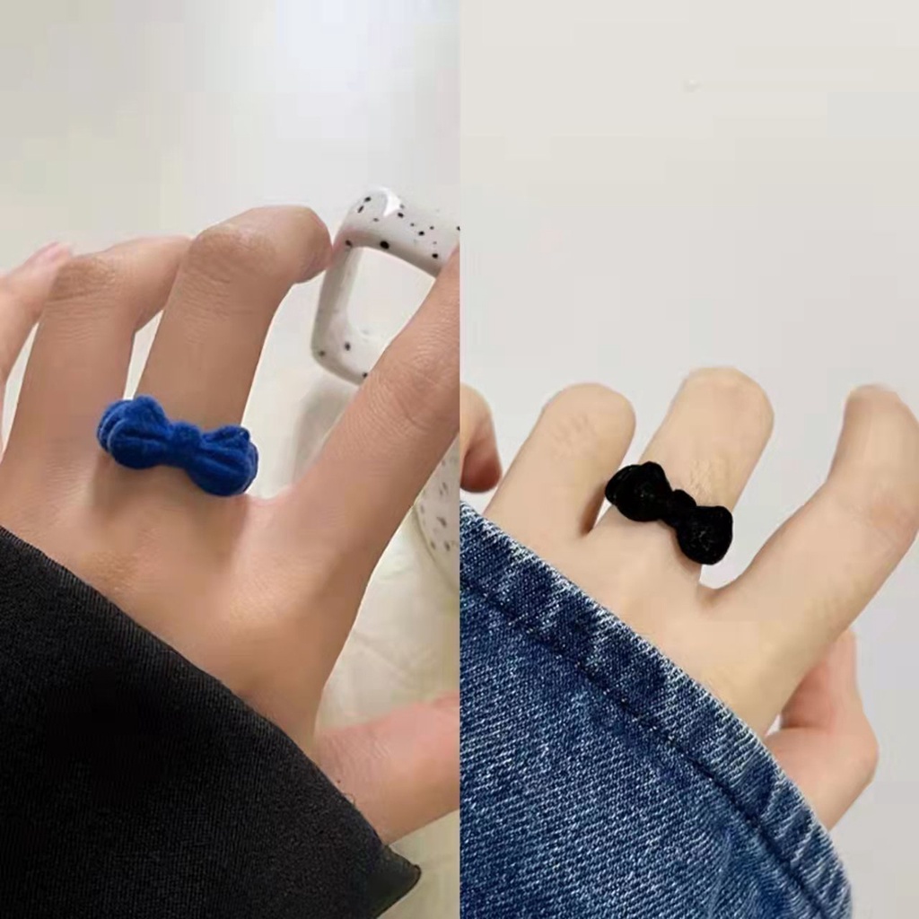 Cincin Jari Telunjuk Wanita Model Terbuka Adjustable Desain Pita Bahan velvet Gaya Vintage