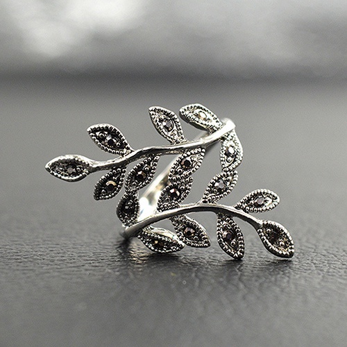 Hu Hu Hu Hu Hu Alat Bantu Pasang Kacamata♡ Cincin Bentuk Daun Aksen Berlian Imitasi Gaya Vintage Punk Untuk Wanita Charms